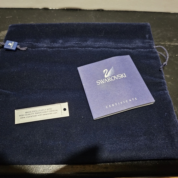 Swarovski Crystal and Pearl Bridal Tiara - Picture 6 of 9